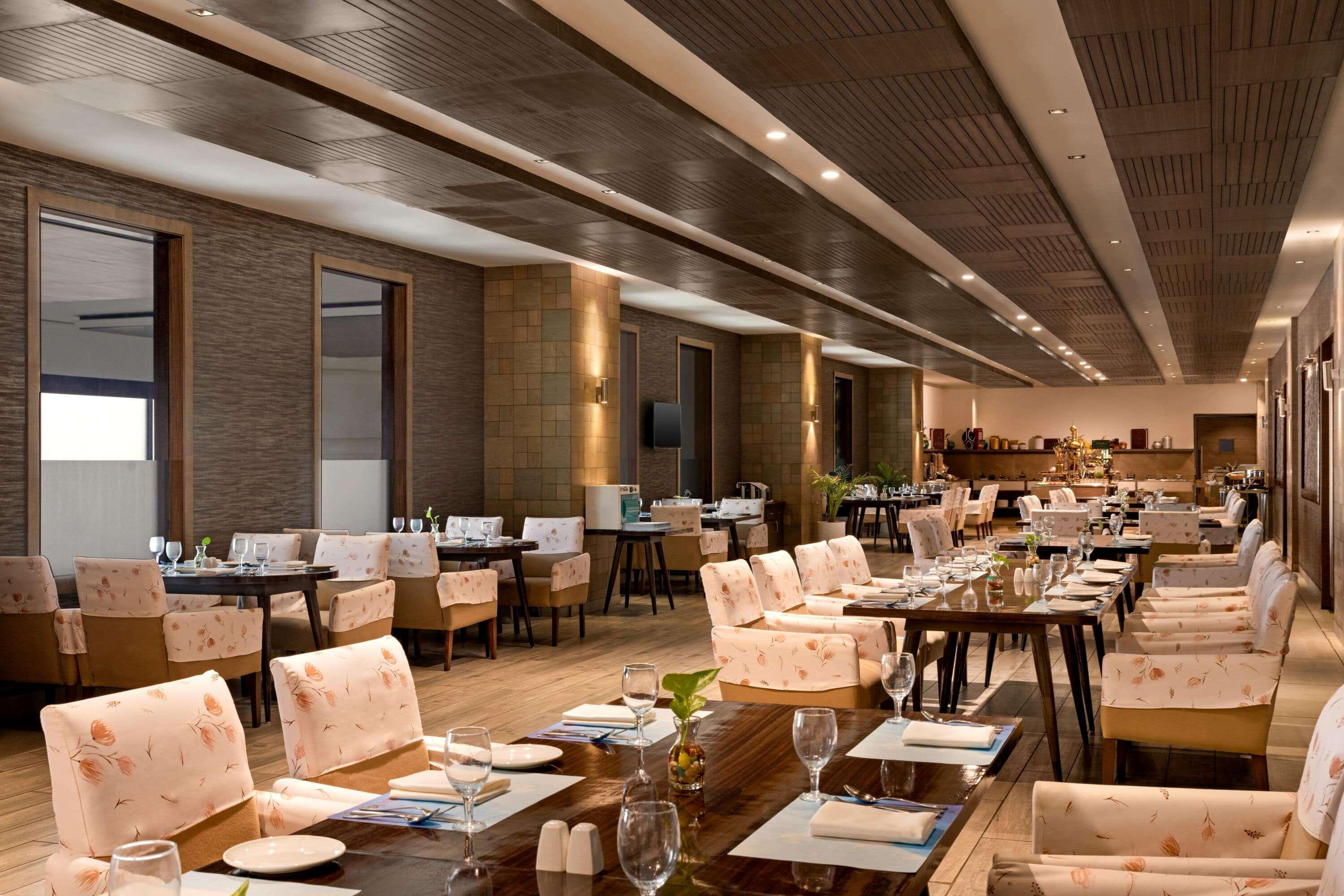 Wyndham Ahmedabad Shela Hotel Exterior foto